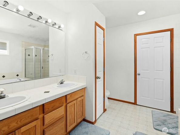 9 166th Place SE, Bothell WA 98012