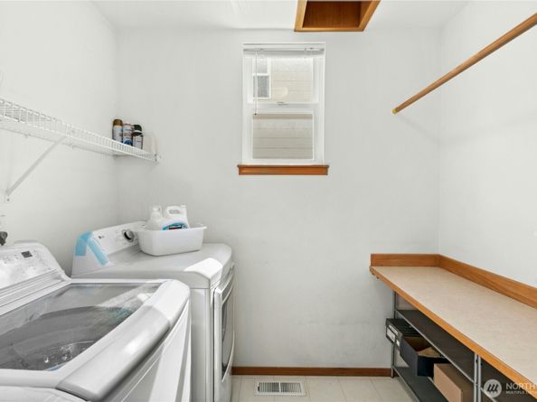 9 166th Place SE, Bothell WA 98012