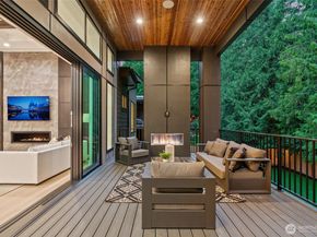 10230 SE 13th Place, Bellevue WA 98004