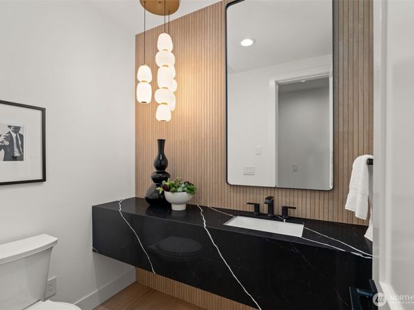 10230 SE 13th Place, Bellevue WA 98004
