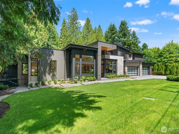 10230 SE 13th Place, Bellevue WA 98004