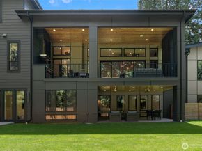 10230 SE 13th Place, Bellevue WA 98004