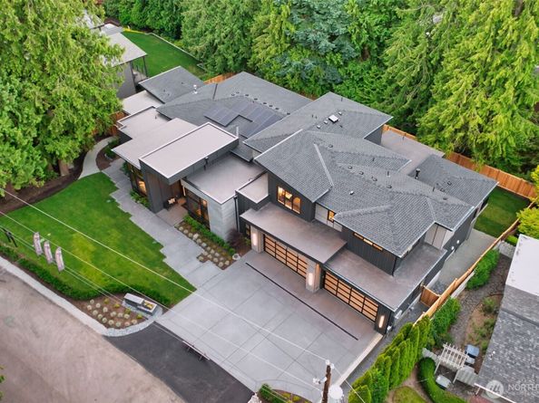 10230 SE 13th Place, Bellevue WA 98004