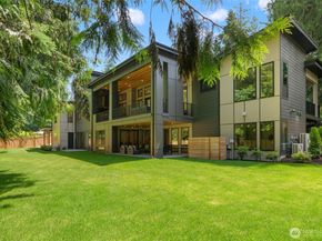 10230 SE 13th Place, Bellevue WA 98004