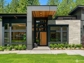 10230 SE 13th Place, Bellevue WA 98004