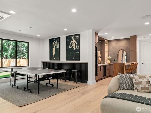 10230 SE 13th Place, Bellevue WA 98004