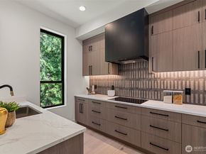 10230 SE 13th Place, Bellevue WA 98004