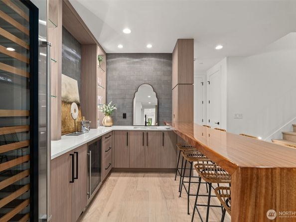 10230 SE 13th Place, Bellevue WA 98004