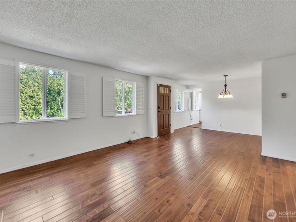 7914 242nd Street SW, Edmonds WA 98026