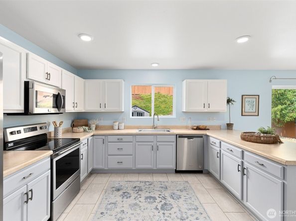 620 NW Arendal Way, Poulsbo WA 98370