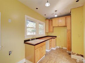8109 50th Avenue S, Seattle WA 98118
