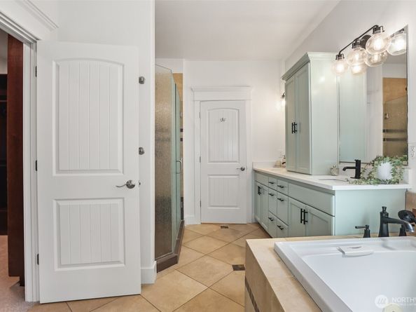 125 1st Avenue NW, Issaquah WA 98027