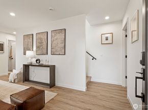 2769 59th Avenue SW B, Seattle WA 98116