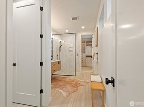2769 59th Avenue SW B, Seattle WA 98116