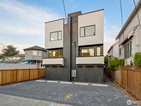 2769 59th Avenue SW B, Seattle WA 98116