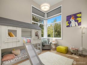 3208 89th Place SE, Mercer Island WA 98040