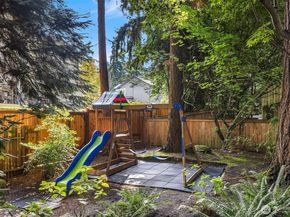 3208 89th Place SE, Mercer Island WA 98040