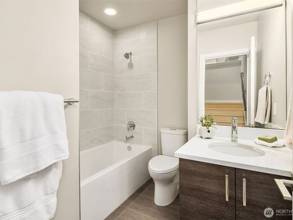 3208 89th Place SE, Mercer Island WA 98040