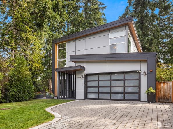 3208 89th Place SE, Mercer Island WA 98040