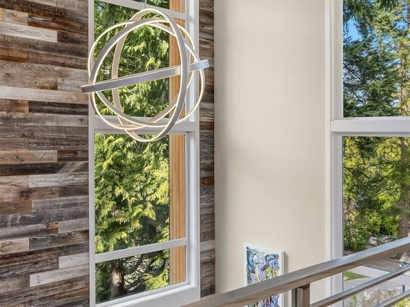 3208 89th Place SE, Mercer Island WA 98040