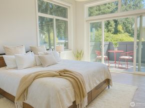 3208 89th Place SE, Mercer Island WA 98040