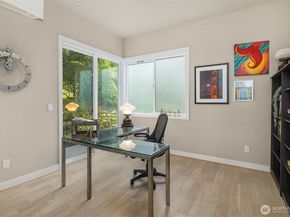 3208 89th Place SE, Mercer Island WA 98040