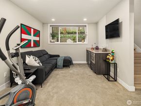 3208 89th Place SE, Mercer Island WA 98040