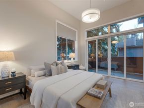 3208 89th Place SE, Mercer Island WA 98040