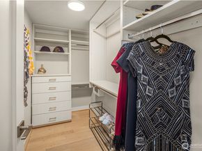 3208 89th Place SE, Mercer Island WA 98040