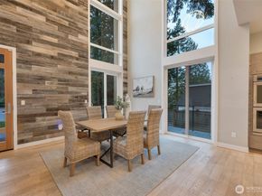 3208 89th Place SE, Mercer Island WA 98040