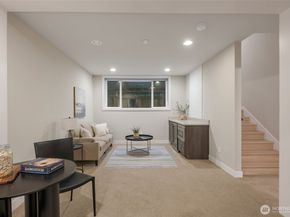 3208 89th Place SE, Mercer Island WA 98040