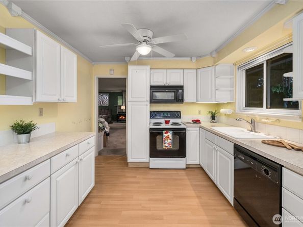 1425 33rd Street SE, Auburn WA 98002