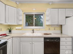 1425 33rd Street SE, Auburn WA 98002