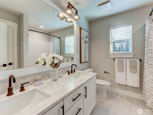 210 156th Place SW MG 03, Lynnwood WA 98087