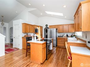 2414 Kennewick Place NE, Renton WA 98056