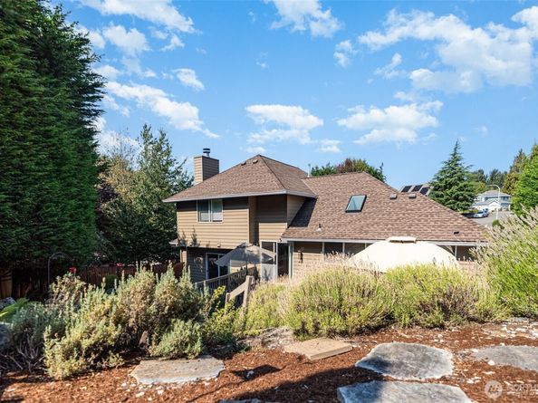 2414 Kennewick Place NE, Renton WA 98056