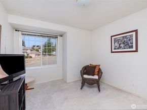 2414 Kennewick Place NE, Renton WA 98056