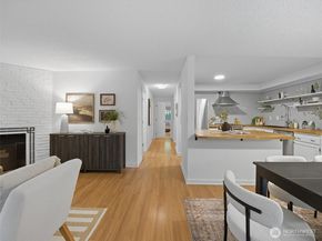 8937 Ravenna Avenue NE, Seattle WA 98115