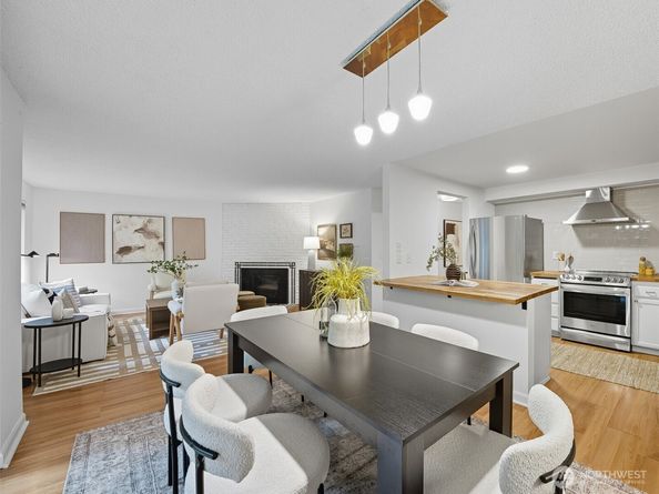 8937 Ravenna Avenue NE, Seattle WA 98115