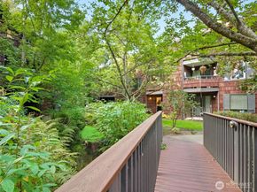 8937 Ravenna Avenue NE, Seattle WA 98115
