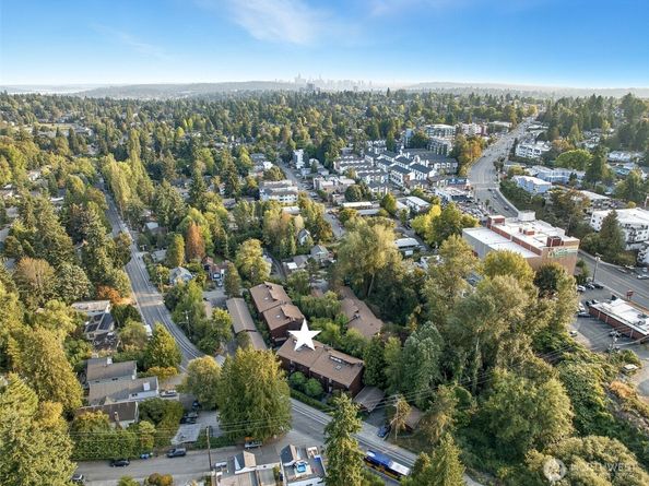 8937 Ravenna Avenue NE, Seattle WA 98115