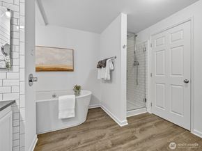 8937 Ravenna Avenue NE, Seattle WA 98115