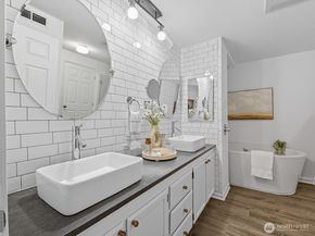8937 Ravenna Avenue NE, Seattle WA 98115