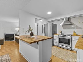 8937 Ravenna Avenue NE, Seattle WA 98115