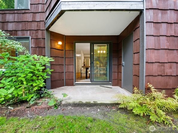 8937 Ravenna Avenue NE, Seattle WA 98115