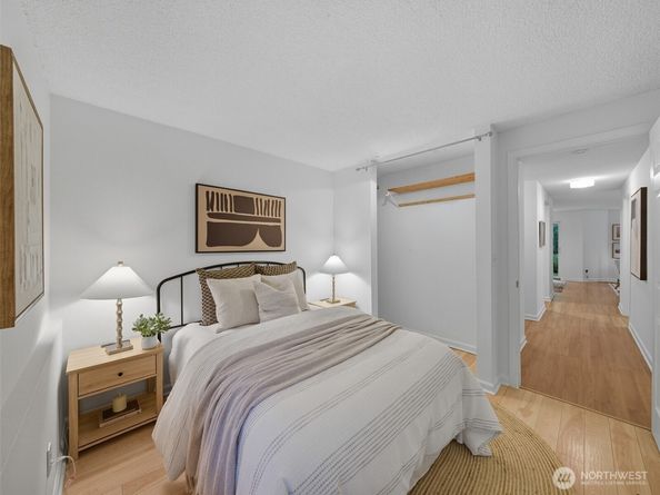 8937 Ravenna Avenue NE, Seattle WA 98115