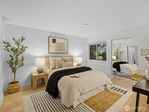 8937 Ravenna Avenue NE, Seattle WA 98115