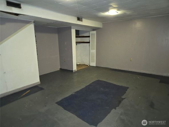 16006 SE 10th Street, Bellevue WA 98008