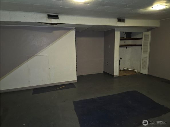 16006 SE 10th Street, Bellevue WA 98008