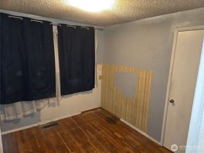 16006 SE 10th Street, Bellevue WA 98008